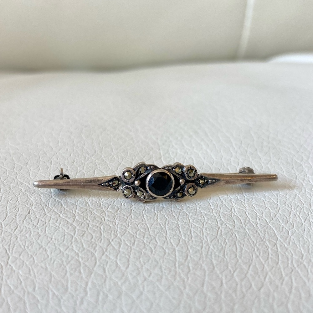 ❤️ 2 for $25 ❤️ Sterling silver marcasite and onyx brooch